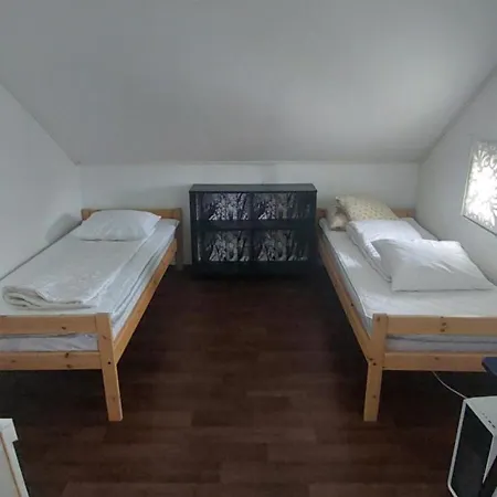 Nyaraló Omakotitalo Pirintie 22, Haermae