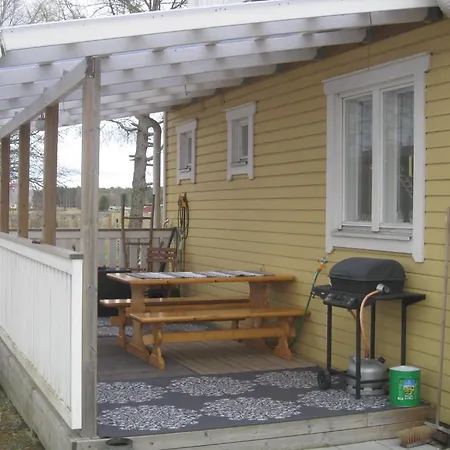 Nyaraló Omakotitalo Pirintie 22, Haermae *